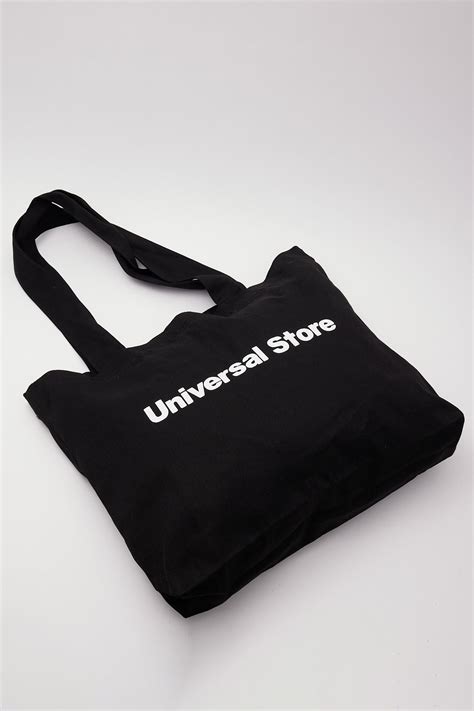 universal store tote bag